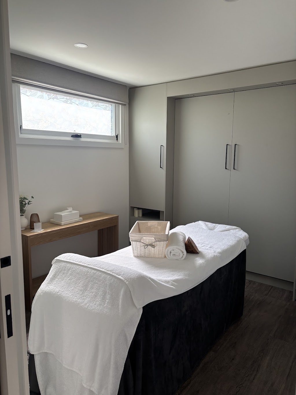 Aura Belle Spa | 37 Fauconshawe St, Balnarring Beach VIC 3926, Australia | Phone: 0400 691 541