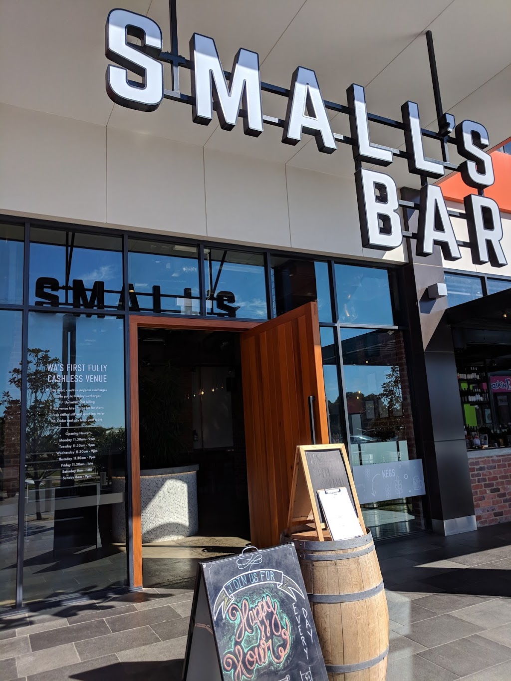 Smalls Bar | restaurant | 48/2 Recreation Dr, Eaton WA 6232, Australia | 0897073285 OR +61 8 9707 3285