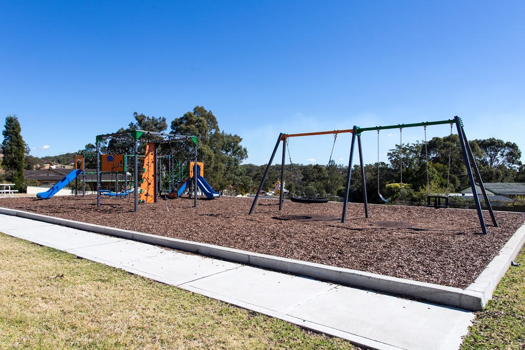 Forest Lake Estate Playground | 30 Burrawang Blvd, Toronto NSW 2283, Australia | Phone: (02) 4921 0333