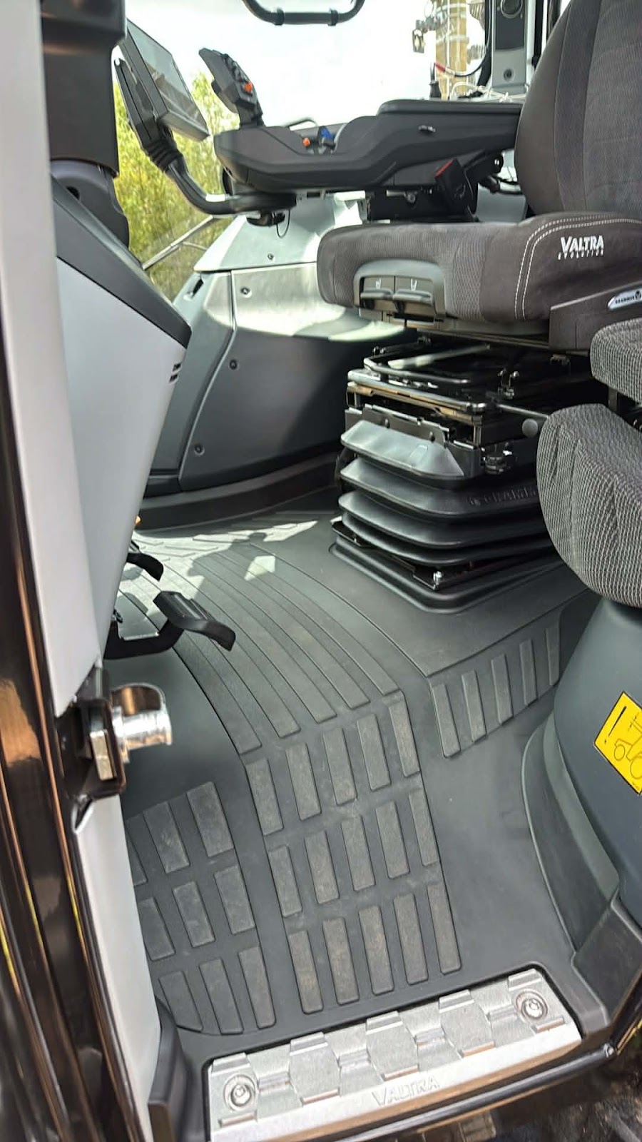 Cols car care | 5 Tyson Rd, Heyfield VIC 3858, Australia | Phone: 0481 166 998