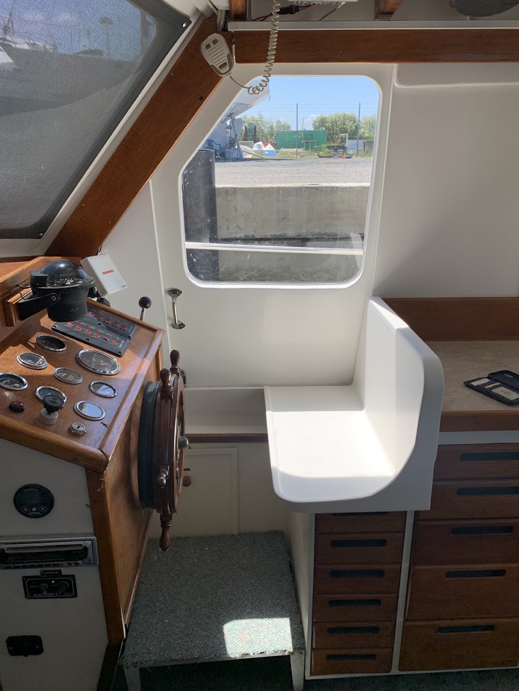 Boat Central Redlands Coast | Shed 4/94 Beveridge Rd, Thornlands QLD 4164, Australia | Phone: 1300 979 863