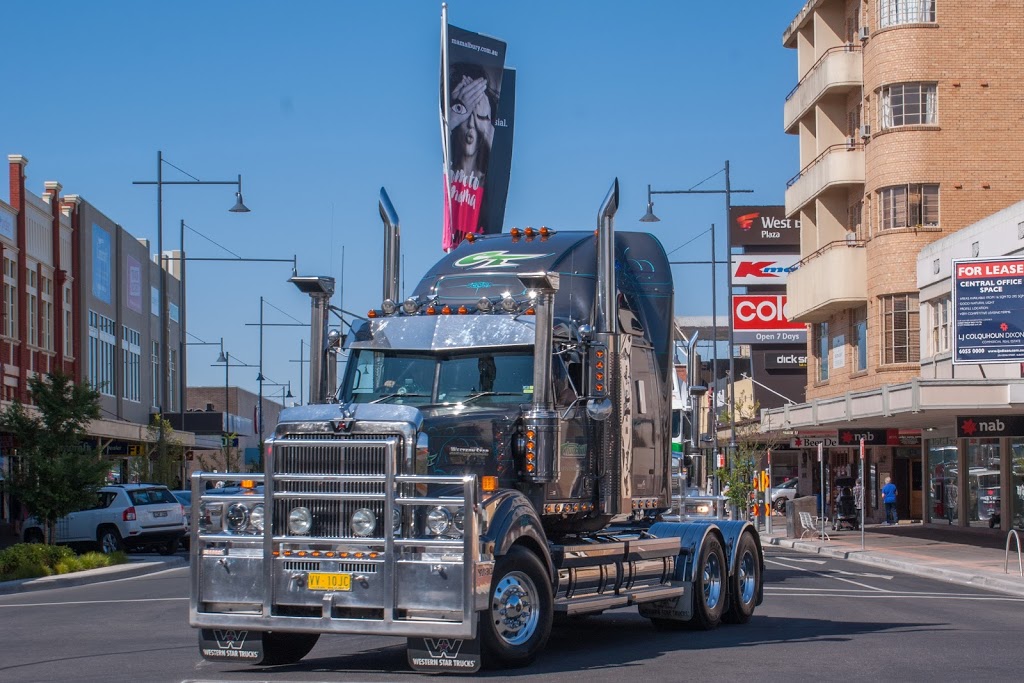 Churchill Transport | 6 Bond St, Holbrook NSW 2644, Australia | Phone: (02) 6036 2224