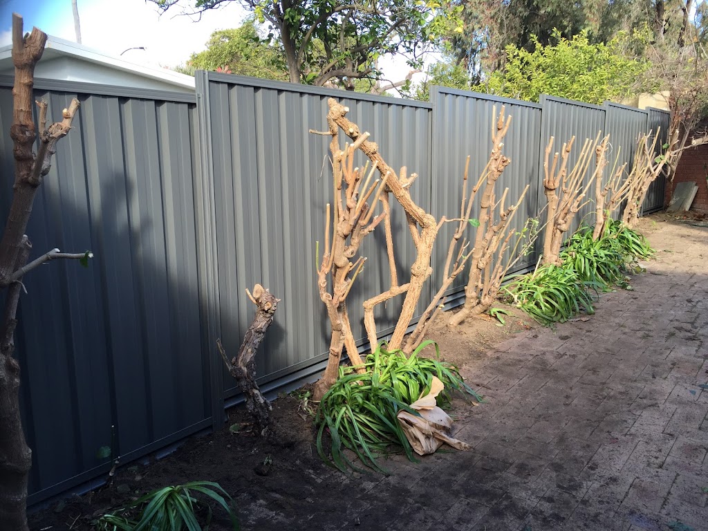 Team Work Fencing Contractors - Bunbury WA | 4 Yoorn Cl, Gelorup WA 6320, Australia | Phone: (08) 9795 3447