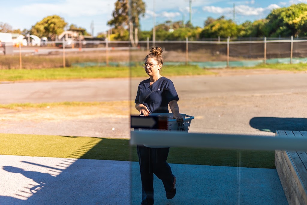 Threefolds Laundromat | 2/4 Gross St, Carrington NSW 2294, Australia | Phone: 0476 144 164
