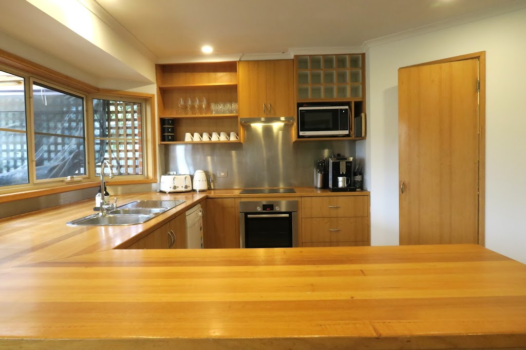 Bridgecroft Bungalow - room for family and pets | 32 Franklin St, Richmond TAS 7025, Australia | Phone: 0439 481 293