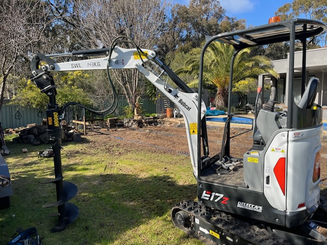 Eaglehawk Mini Excavator Hire | Loddon Valley Hwy, Eaglehawk VIC 3556, Australia | Phone: 0400 258 664