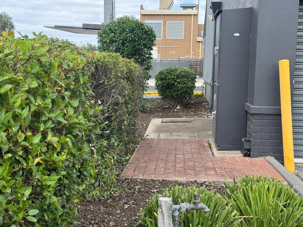 Arusu Aus Garden Care | 140 Lovely Banks Rd, Lovely Banks VIC 3213, Australia | Phone: 0470 266 937
