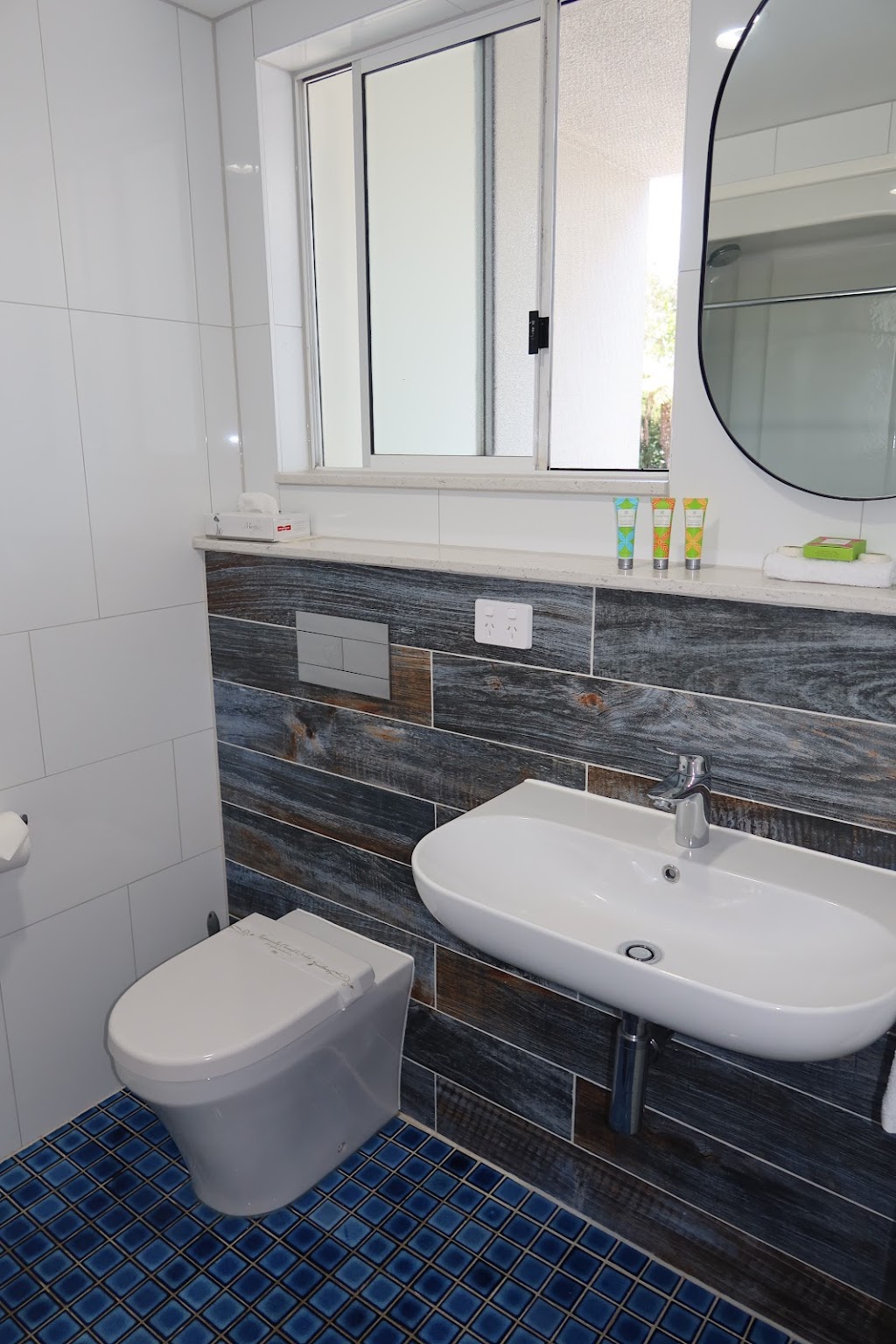 The Retreat - Broulee | 18 Imlay St, Broulee NSW 2537, Australia | Phone: 0434 575 387