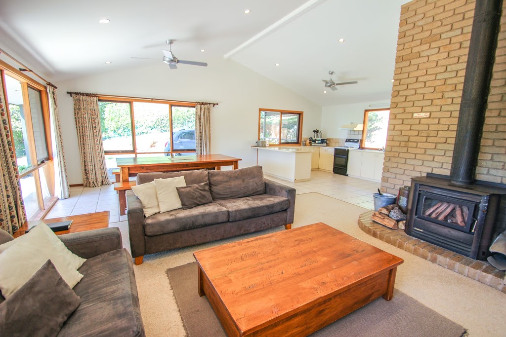 Barberry Lodge | 7 Barberry Ct, Bright VIC 3741, Australia | Phone: (03) 5759 2555