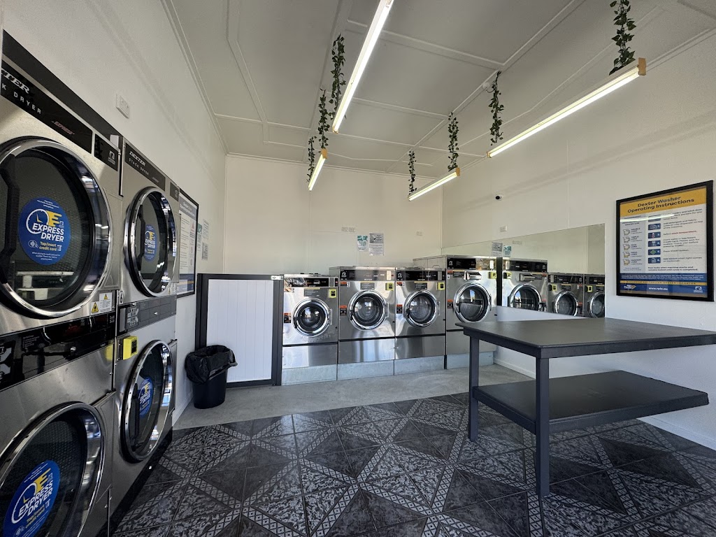 Hotel Richards Laundromat | 73 Cambridge St, Mitchell QLD 4465, Australia | Phone: (07) 1623 1398