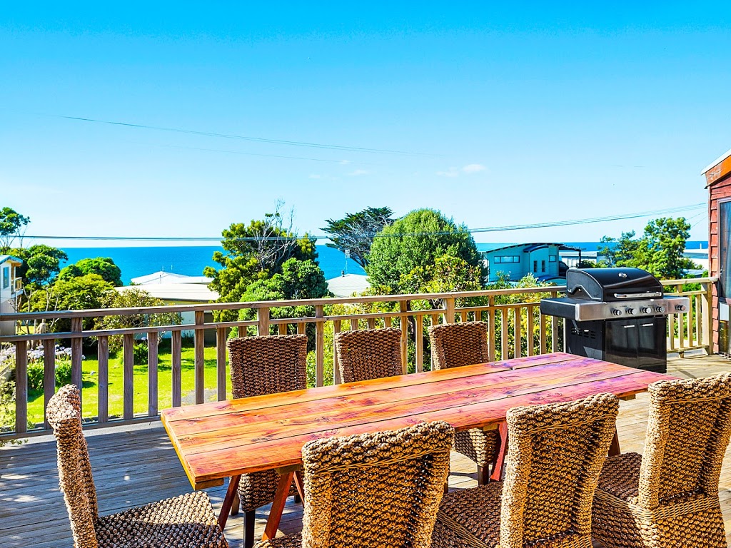 Apollo Bay Breaks | Vista Ave, Apollo Bay VIC 3233, Australia | Phone: 0402 332 571