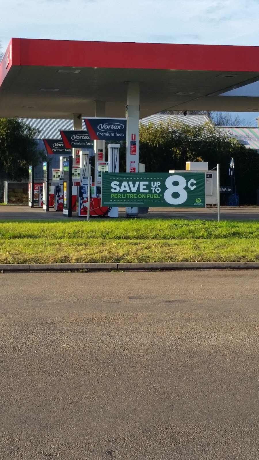 Caltex Woolworths | gas station | 88 Murray St, Cootamundra NSW 2590, Australia | 0269426092 OR +61 2 6942 6092