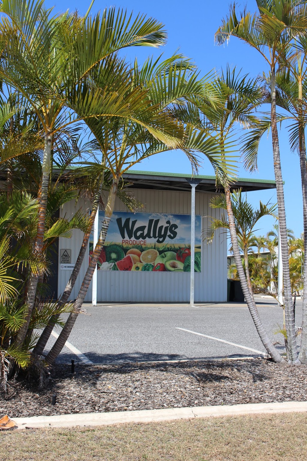 Wallys Produce Gladstone | 4 Gibson St, Gladstone Central QLD 4680, Australia | Phone: (07) 4972 8222