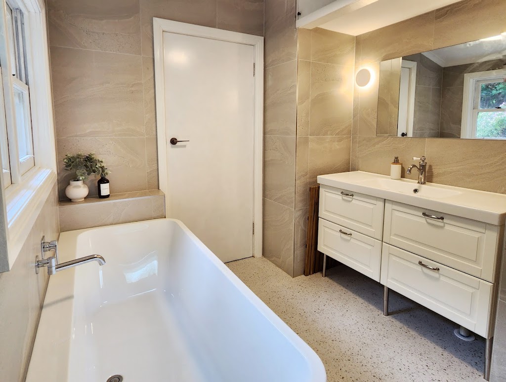 Red Gum and Stone Holiday Home | 6 Giffords Rd, Warburton VIC 3799, Australia | Phone: 0499 933 444