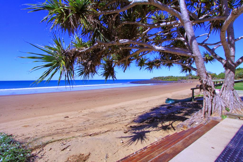 Richardson & Wrench Bargara Beach | real estate agency | Shop 1, Coral Coast Plaza, 20 Bauer Street, Bargara QLD 4670, Australia | 0741547788 OR +61 7 4154 7788