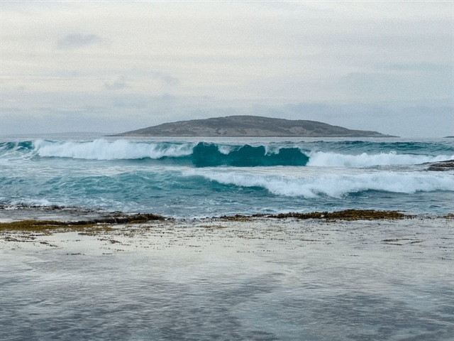 Salmon Beach | West Beach WA 6450, Australia | Phone: (08) 9071 0666