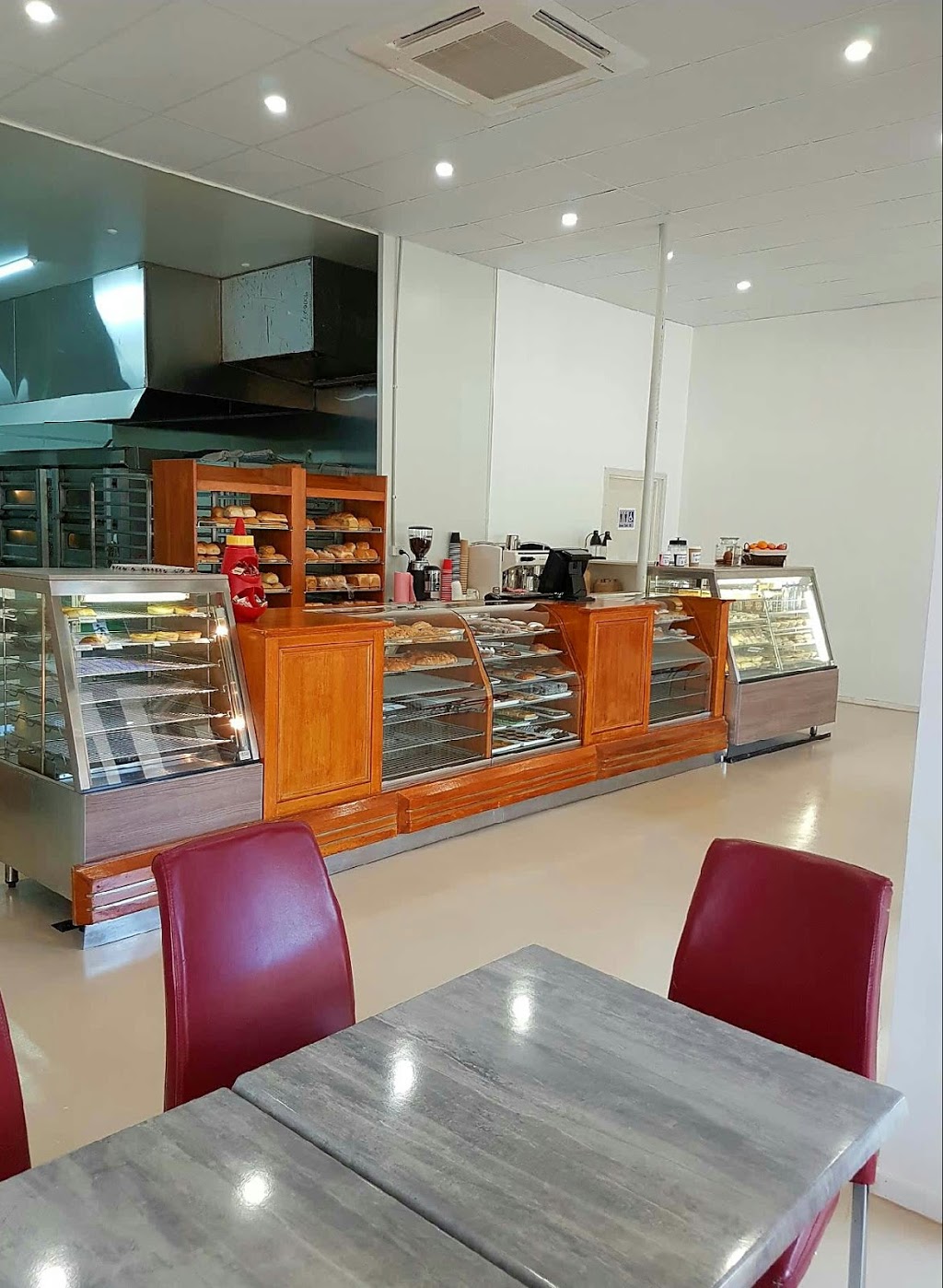 High Country Bakehouse | bakery | 209 Mt Buller Rd, Mansfield VIC 3722, Australia | 0357751613 OR +61 3 5775 1613