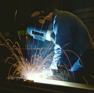 FNQ METAL FABRICATION MOBILE WELDER | Riverslea Cl, Redlynch QLD 4870, Australia | Phone: 0414 418 499