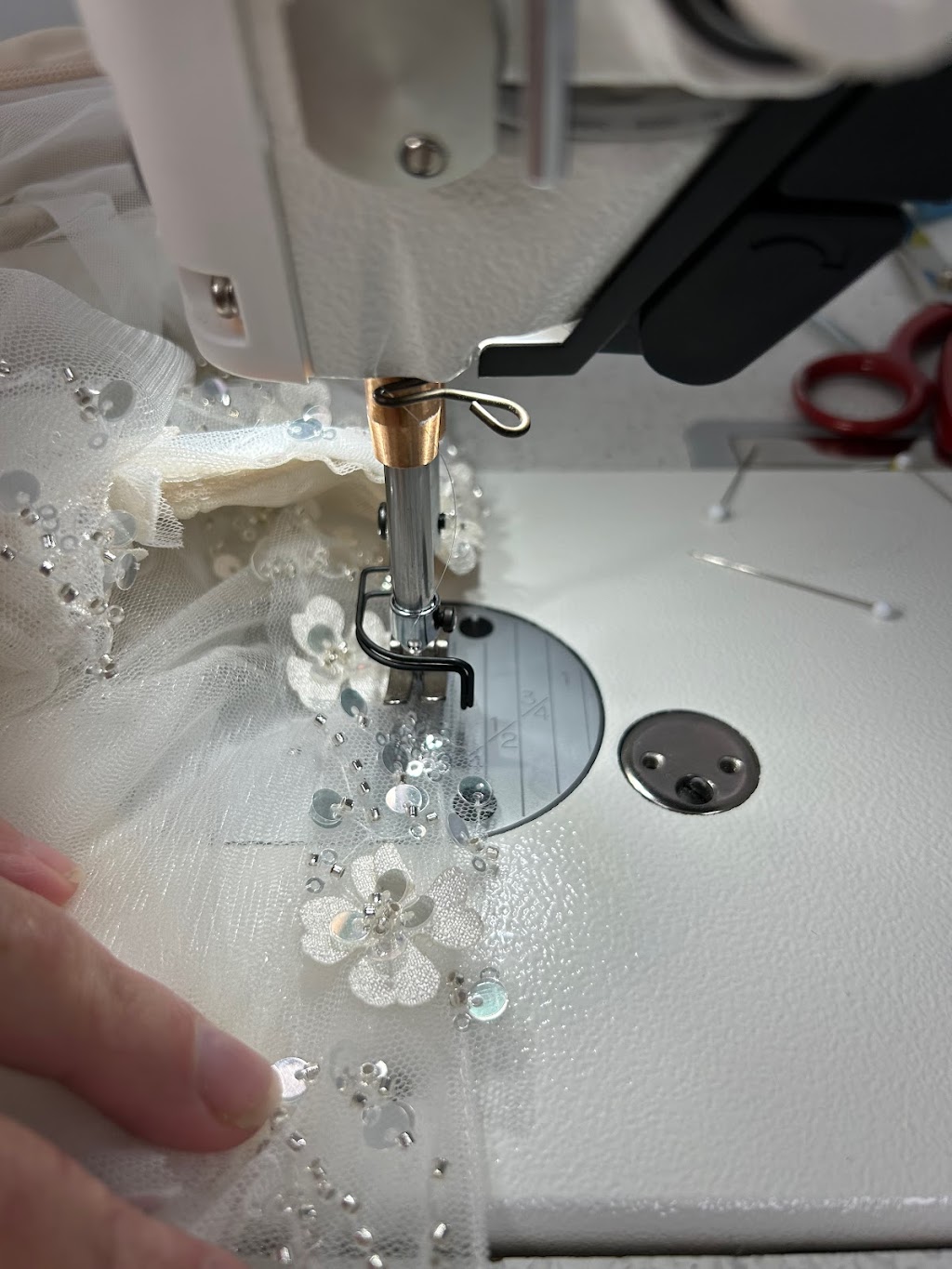 Valley Seamstress | 9 Ranelagh St, Ranelagh TAS 7109, Australia | Phone: 0401 690 786