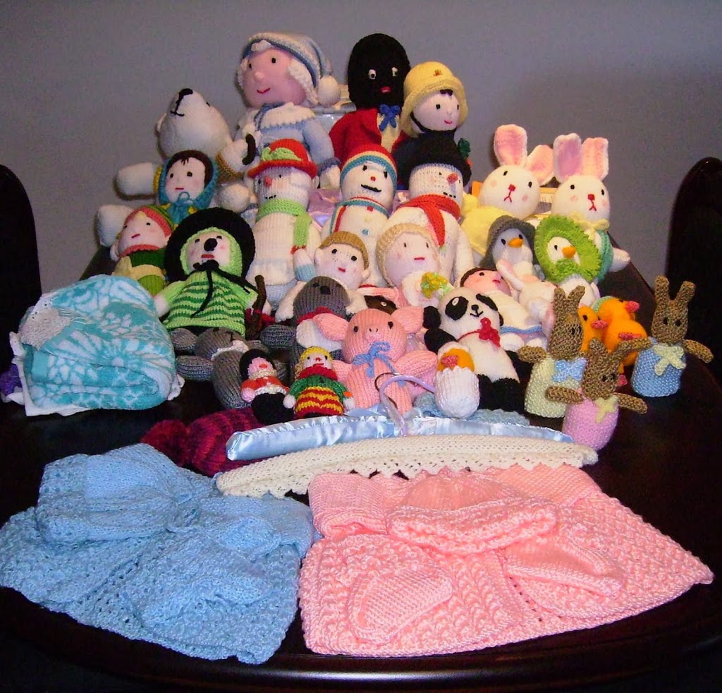 Dots Hand Knitted Toys and Baby Clothes | Greenway Waters, 2 Eileen Good St, Greenway ACT 2900, Australia | Phone: (02) 6291 8857