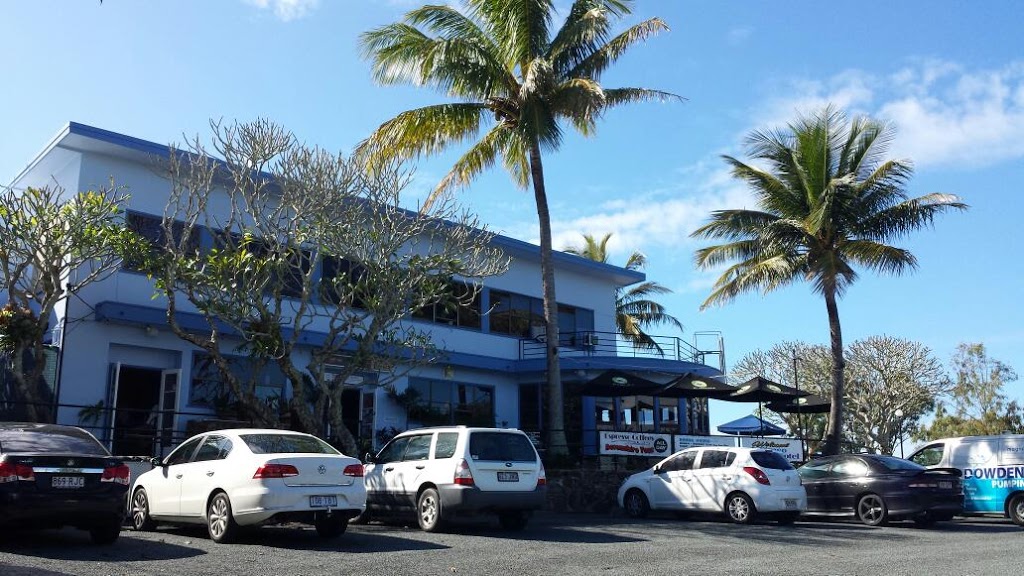 Eimeo Pacific Hotel | restaurant | 1 Mango Ave, Eimeo QLD 4740, Australia | 0749546106 OR +61 7 4954 6106