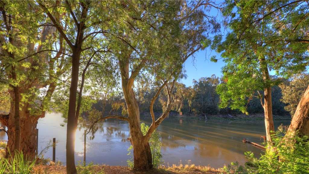 Moama Riverside Holiday Park | Corner Cobb Hwy &, Shaw St, Moama NSW 2731, Australia | Phone: (03) 5482 3241