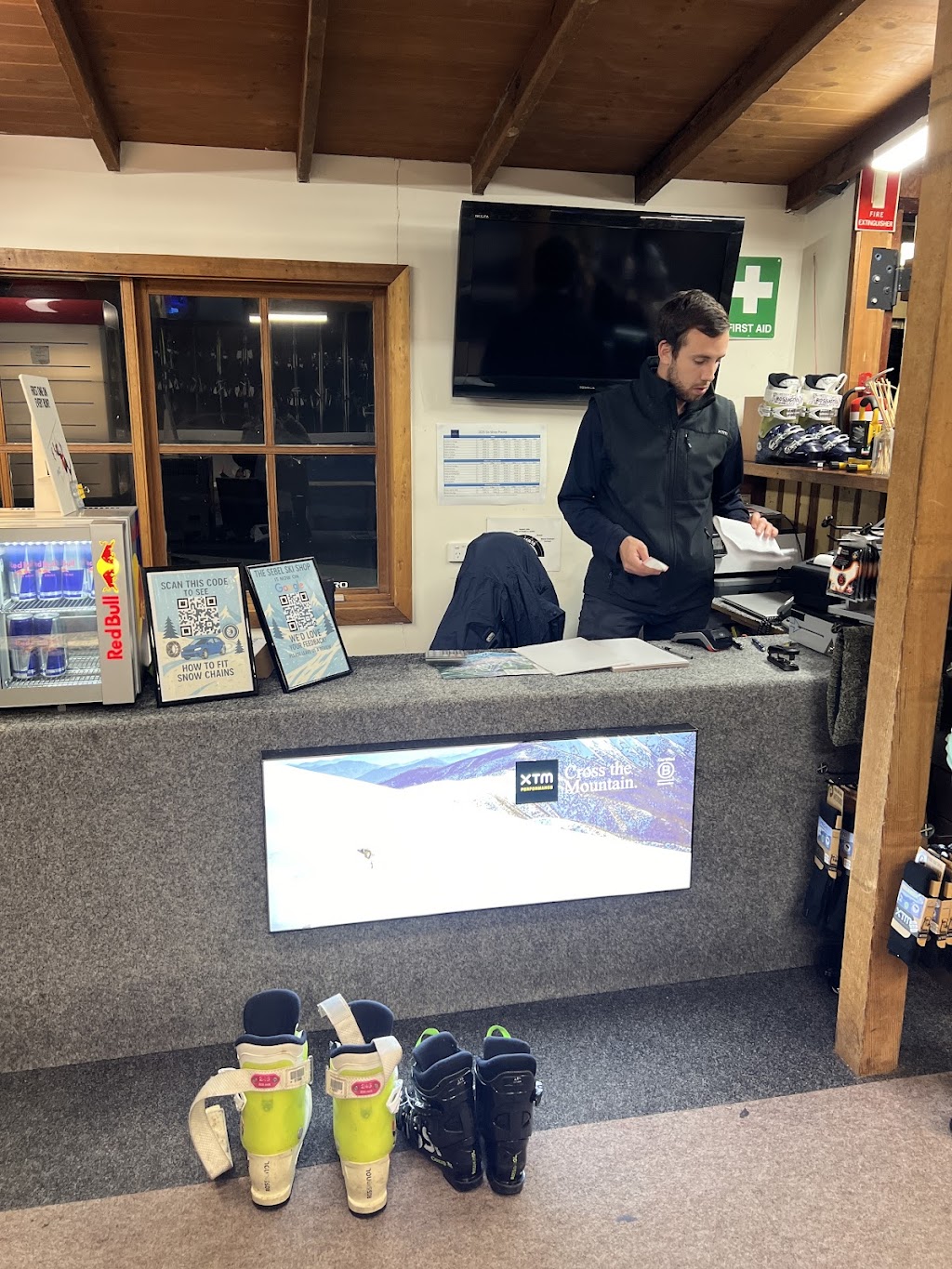 The Sebel Ski Shop | The Sebel Pinnacle Valley, 1 Mimosa Dr, Merrijig VIC 3724, Australia | Phone: (03) 5777 5788