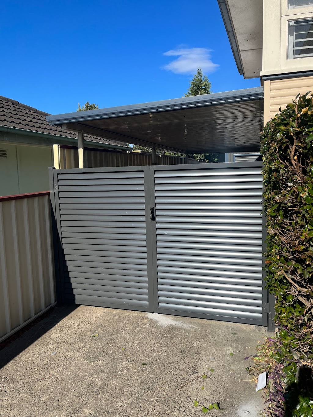 Iconic Fencing & Gates | general contractor | Bonnyrigg Heights NSW 2177, Australia | 0437989626 OR +61 437 989 626