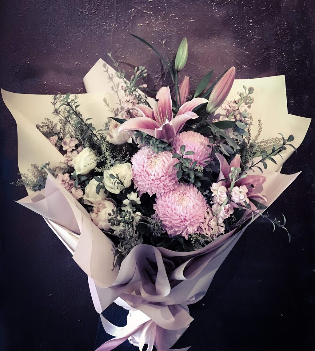 ARUM FLORAL DESIGN at Rydge Capital Hill Hotel | 17 Canberra Ave, Forrest ACT 2603, Australia | Phone: 0450 323 452