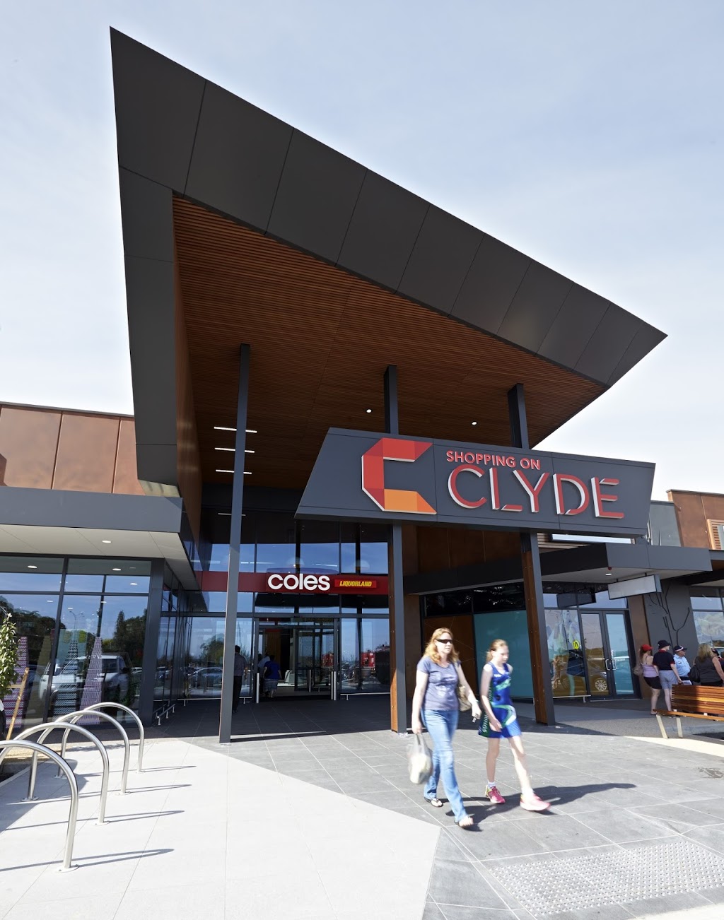 Shopping on Clyde | 280 Berwick-Cranbourne Rd, Cranbourne East VIC 3977, Australia | Phone: (03) 5998 9399
