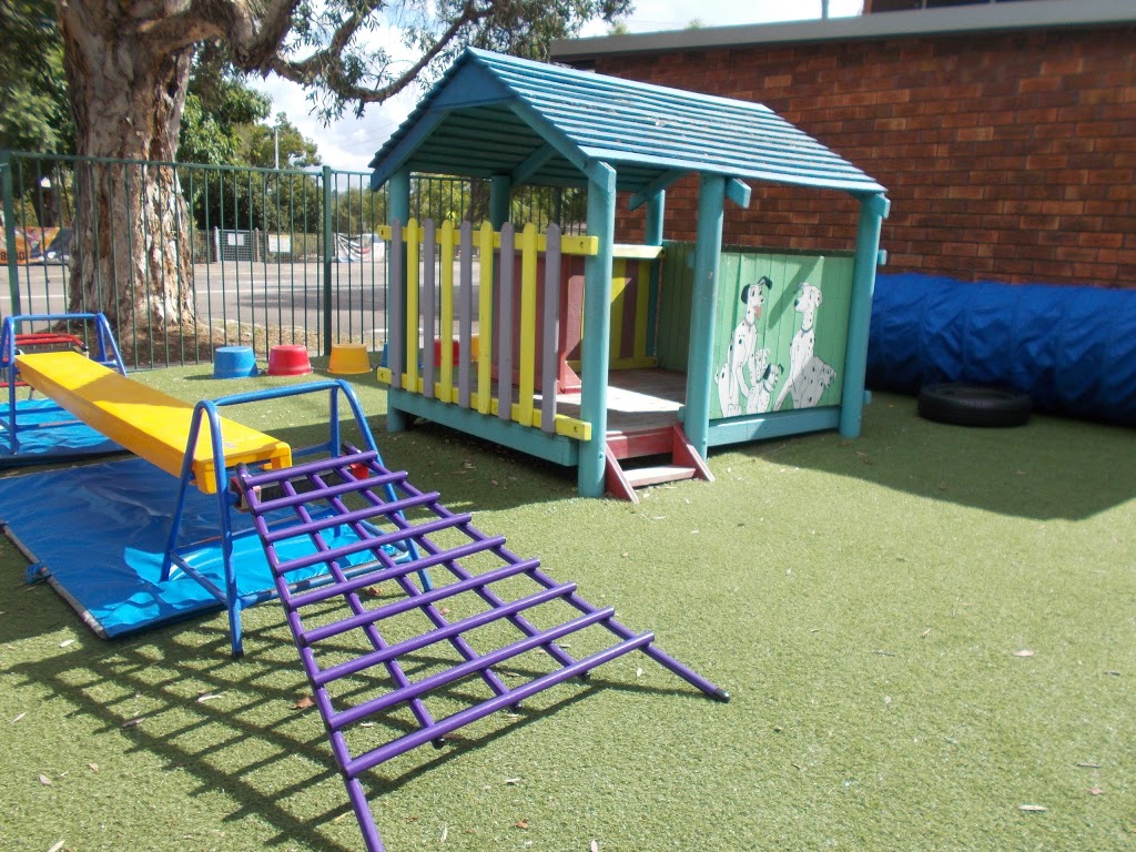 Northmead Kindergarten | school | 52 Moxhams Rd, Northmead NSW 2152, Australia | 0296302676 OR +61 2 9630 2676