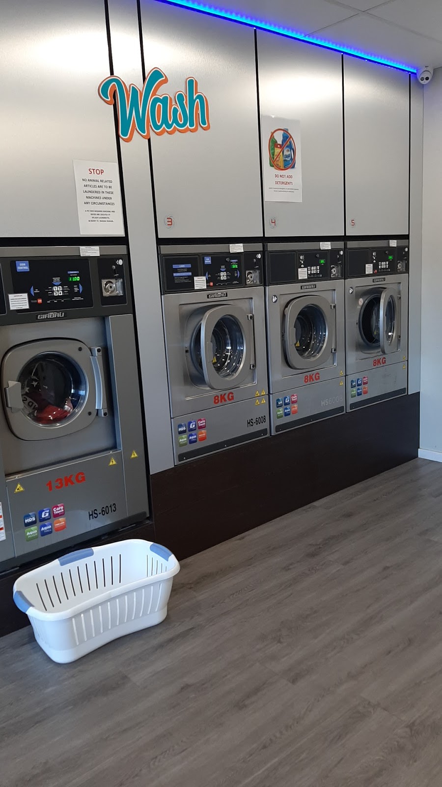 Wash | laundry | 44-46 Fernleigh Rd, Mount Austin NSW 2650, Australia