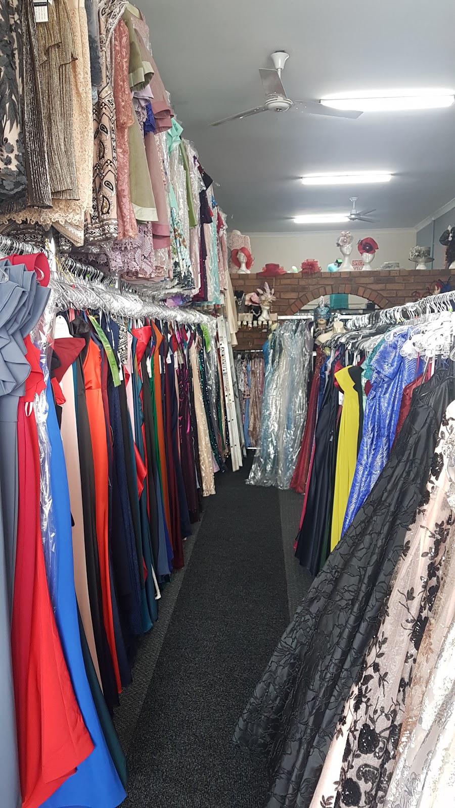 Dress Up | clothing store | 56/58 Isabella St, Wingham NSW 2429, Australia | 0265535572 OR +61 2 6553 5572
