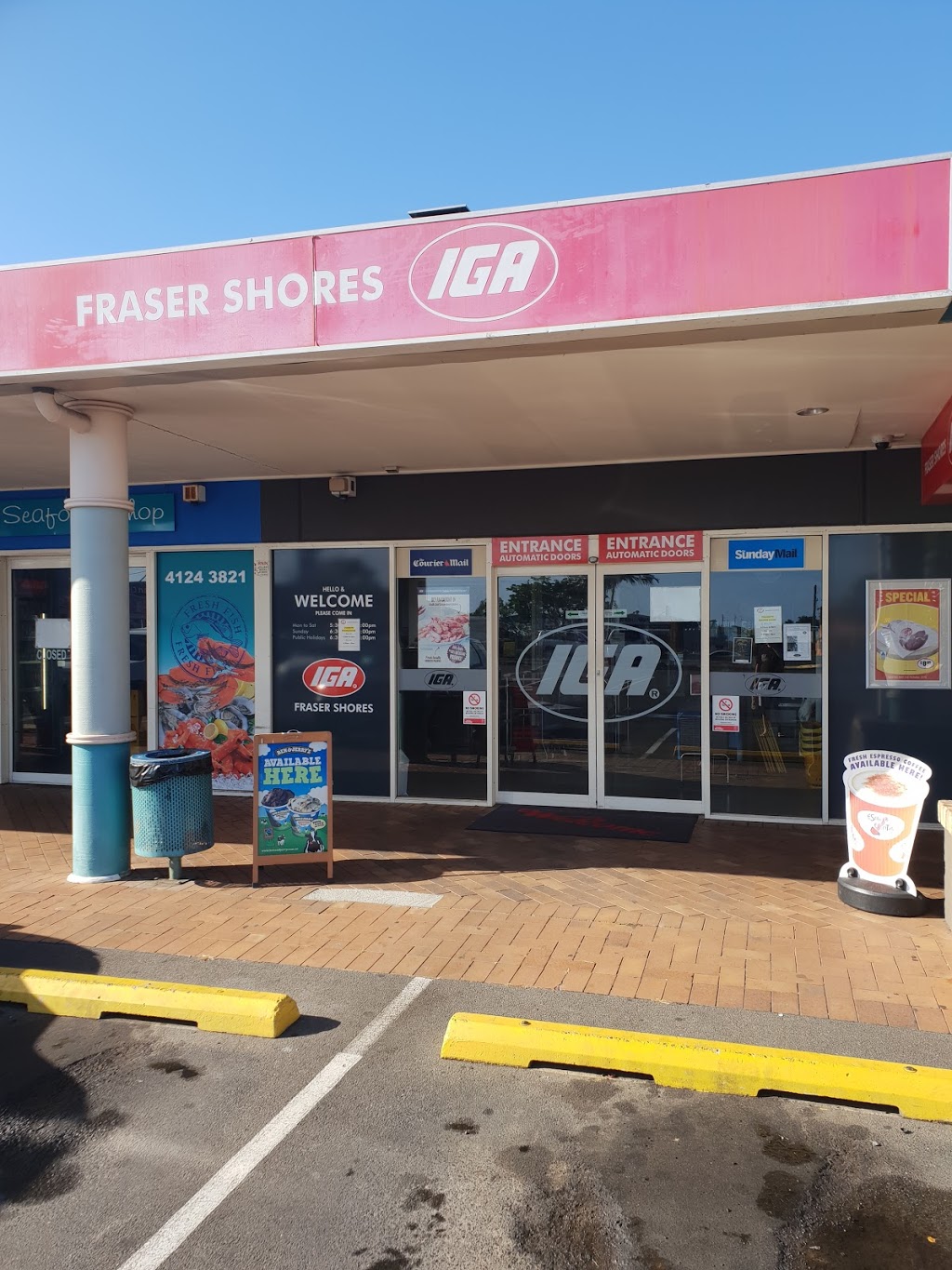 IGA | supermarket | 11/81 Boat Harbour Dr, Urraween QLD 4655, Australia | 0741240240 OR +61 7 4124 0240