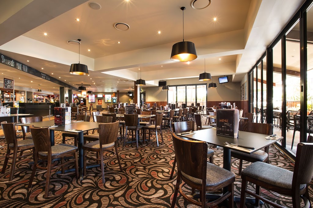 Kallangur Tavern | restaurant | 1517 Anzac Ave, Kallangur QLD 4503, Australia | 0732044333 OR +61 7 3204 4333