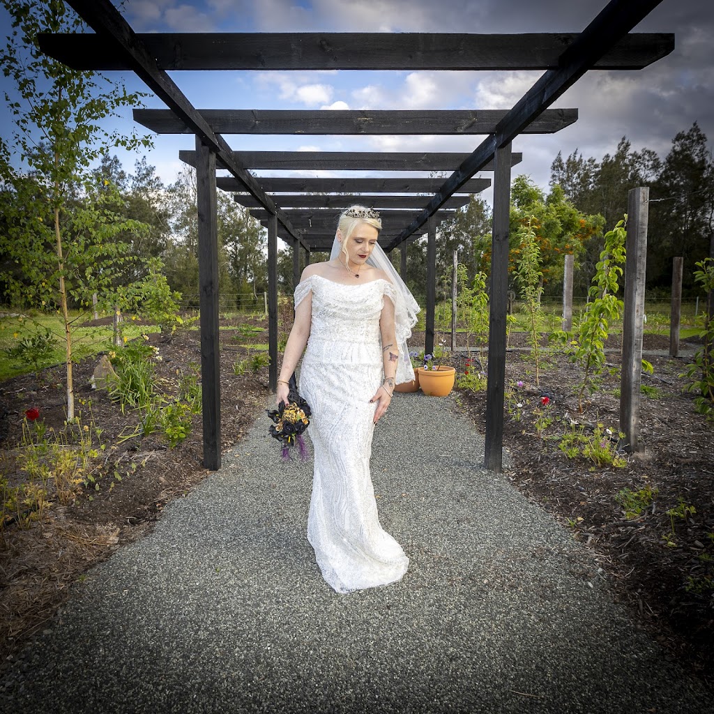 Long Acre Lovedale | 6 Lovedale Rd, Lovedale NSW 2325, Australia | Phone: 0433 688 449