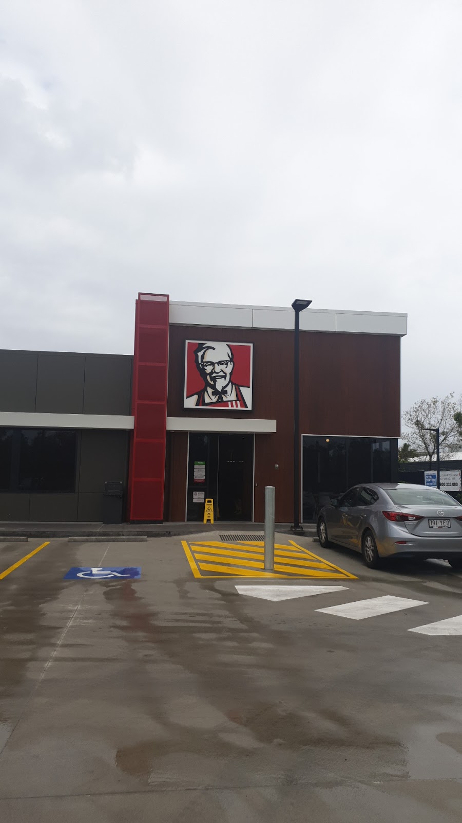 KFC Sippy Downs | meal takeaway | Cnr Sippy Downs Drive &, Dixon Rd, Sippy Downs QLD 4556, Australia | 1300553899 OR +61 1300 553 899