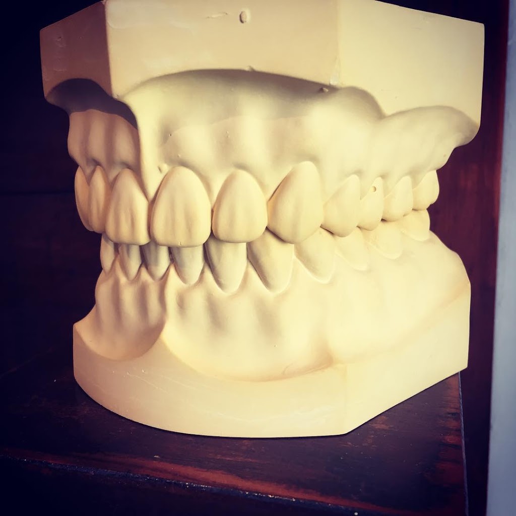 Denture Visage | dentist | 327 Margaret St, Toowoomba City QLD 4350, Australia | 0745282526 OR +61 7 4528 2526