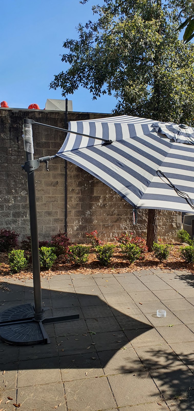 Shelta Umbrellas | 4/1 Foundation Pl, Pemulwuy NSW 2145, Australia | Phone: 1300 137 763