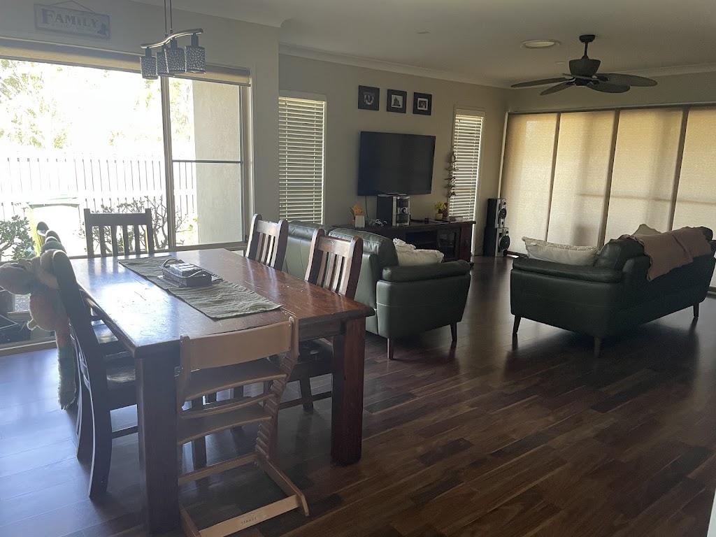 Une Solutions - Residential & Commercial Cleaning | 35 E Beaumont Rd, Park Ridge QLD 4125, Australia | Phone: 0414 506 197