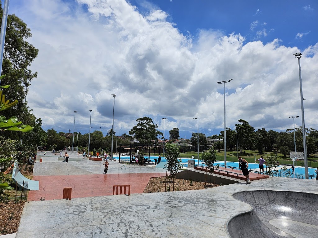 Olds Park Skatepark | Forest Rd, Penshurst NSW 2222, Australia | Phone: (02) 9330 6400