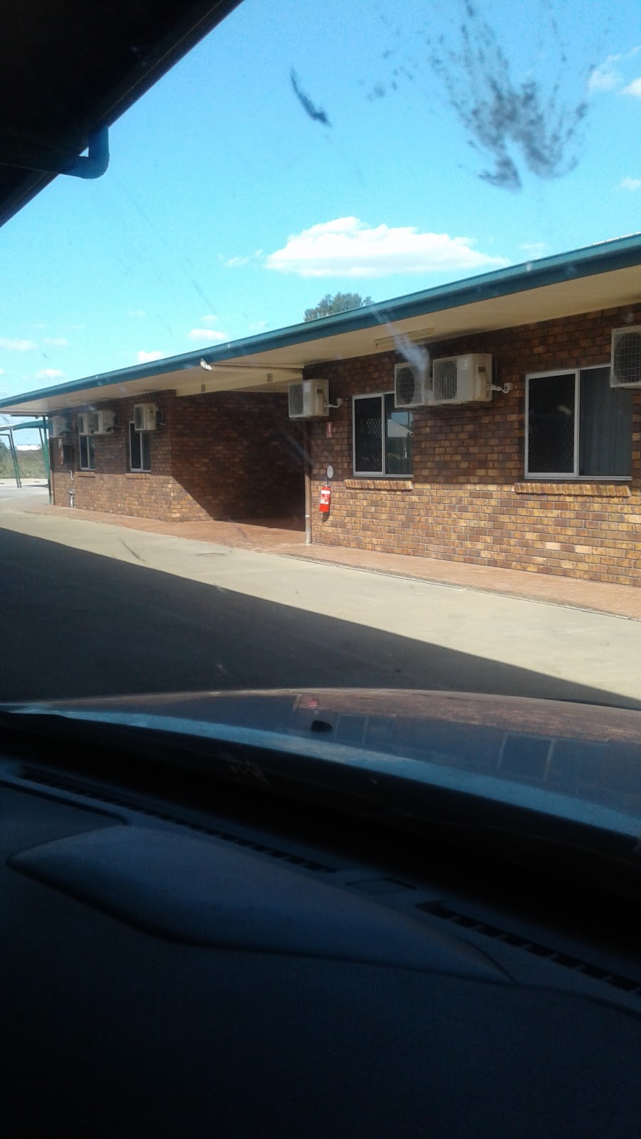 Heritage Lodge Motel Charters Towers | 94 Dr George Ellis Dr, Richmond Hill QLD 4820, Australia | Phone: 1800 880 444
