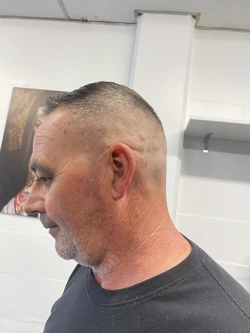 Sunset Barber sussex inlet /manyana | 5/196 Jacobs Dr, Sussex Inlet NSW 2540, Australia | Phone: 0474 072 342
