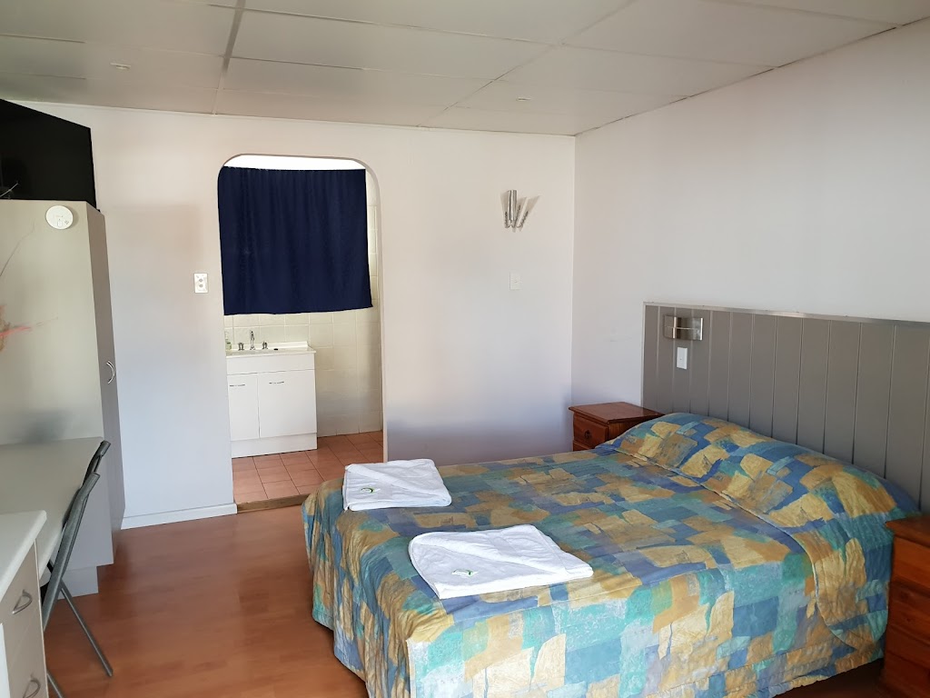 Leo Hotel Motel | 16 Capella St, Clermont QLD 4721, Australia | Phone: (07) 4983 1566