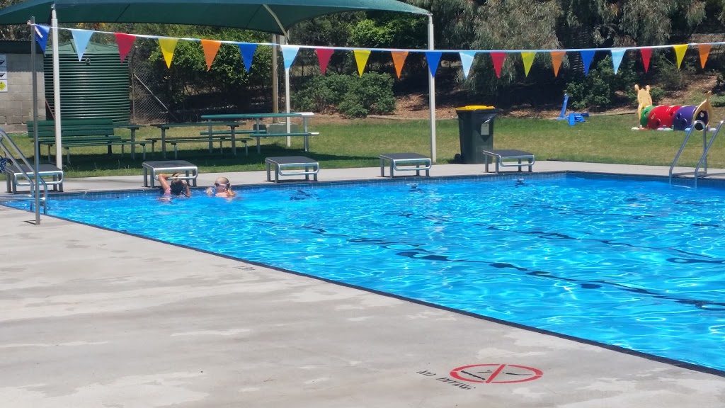 Binalong Memorial Swimming Pool | 65 Stephens St, Binalong NSW 2584, Australia | Phone: (02) 6227 4290