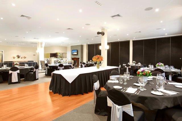 Checkers Resort Restaurant | 331 Mona Vale Rd, Terrey Hills NSW 2084, Australia | Phone: (02) 9450 2422