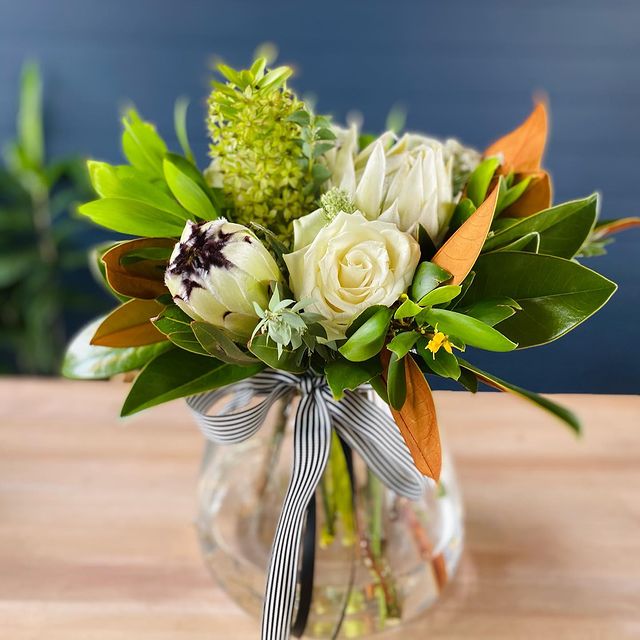 Bungalow & Co. | florist | Shop 15/15 Chancellors Dr, Thrumster NSW 2444, Australia | 0434718094 OR +61 434 718 094