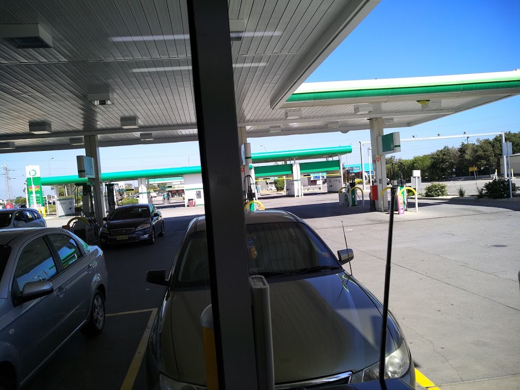 BP | gas station | 1001/1007 Western Hwy, Ravenhall VIC 3023, Australia | 0393612077 OR +61 3 9361 2077