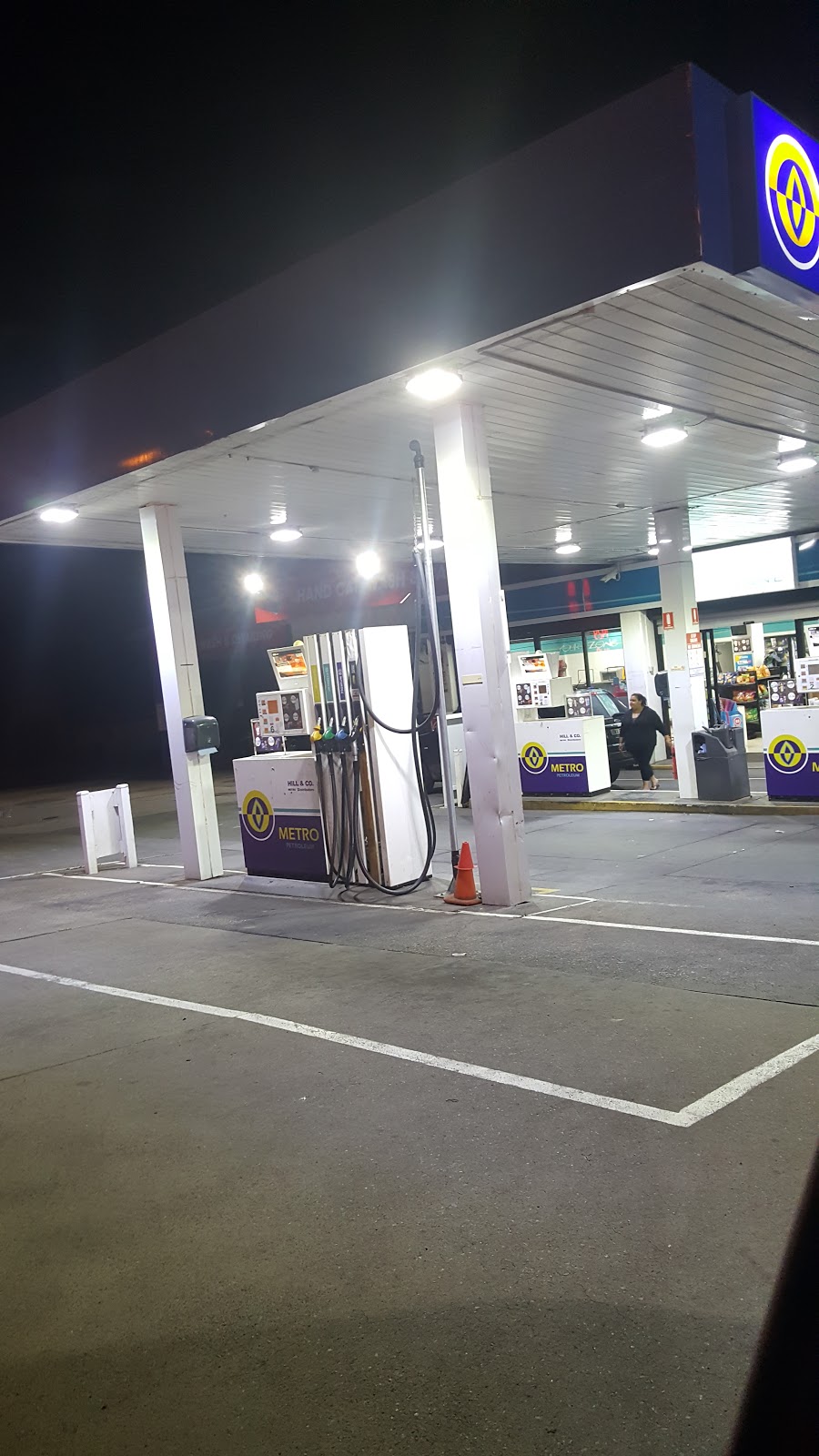 Metro Petroleum | gas station | 64 Orange Grove Rd, Liverpool NSW 2170, Australia | 0297346329 OR +61 2 9734 6329