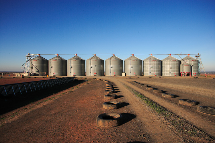 Nhill Bulk Handling | 4 Rethus Dr, Nhill VIC 3418, Australia | Phone: (03) 5391 1855